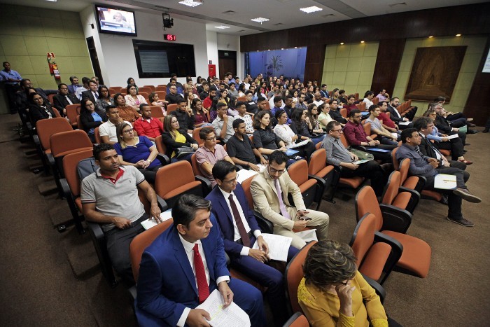Acadêmicos de Direito realizam Visita Técnica ao TCE-MT
